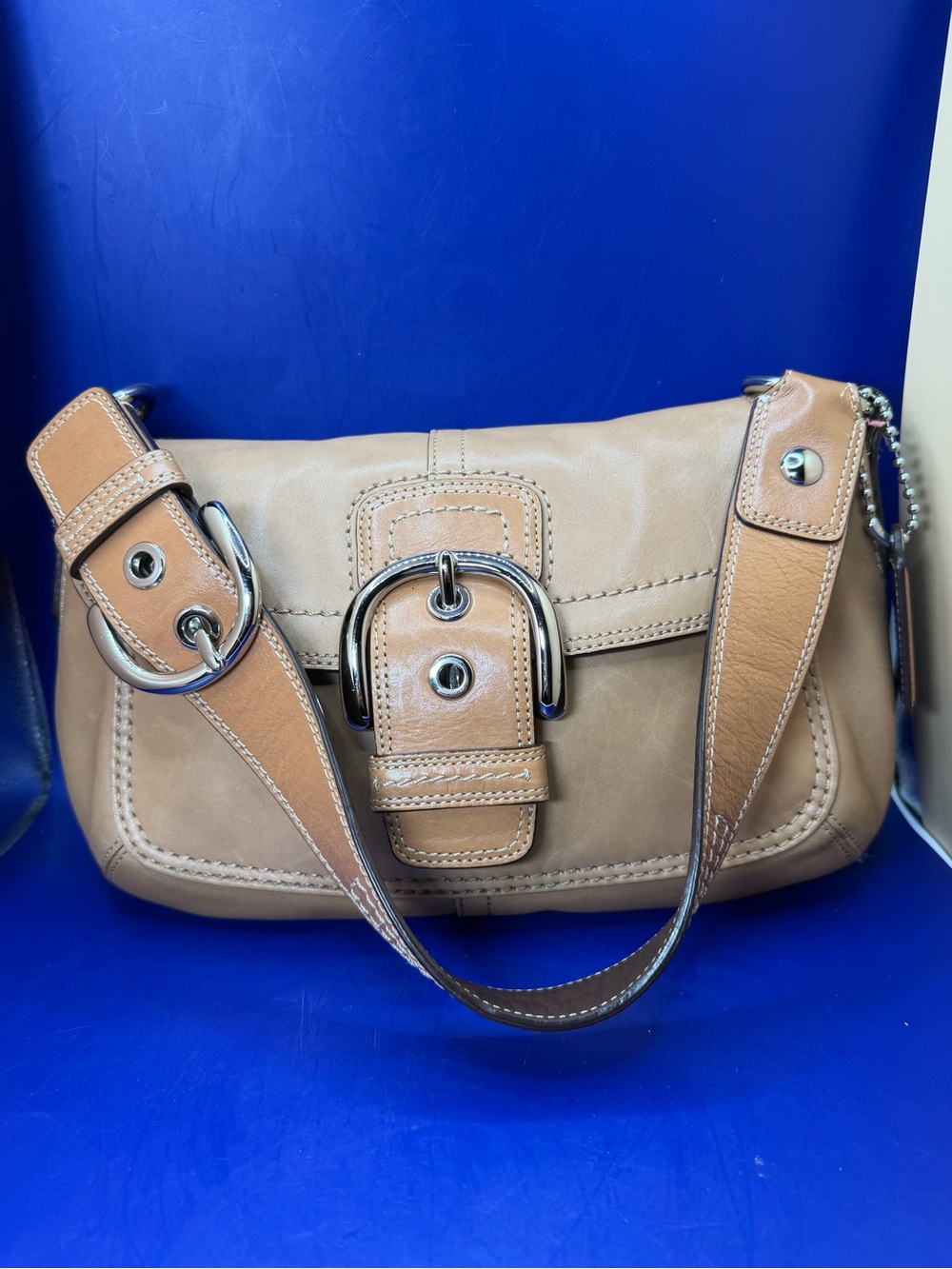 Coach Medium Soho Tan Leather Front Flap Buckle Shoulder Saddle Bag Y2K # F13105
